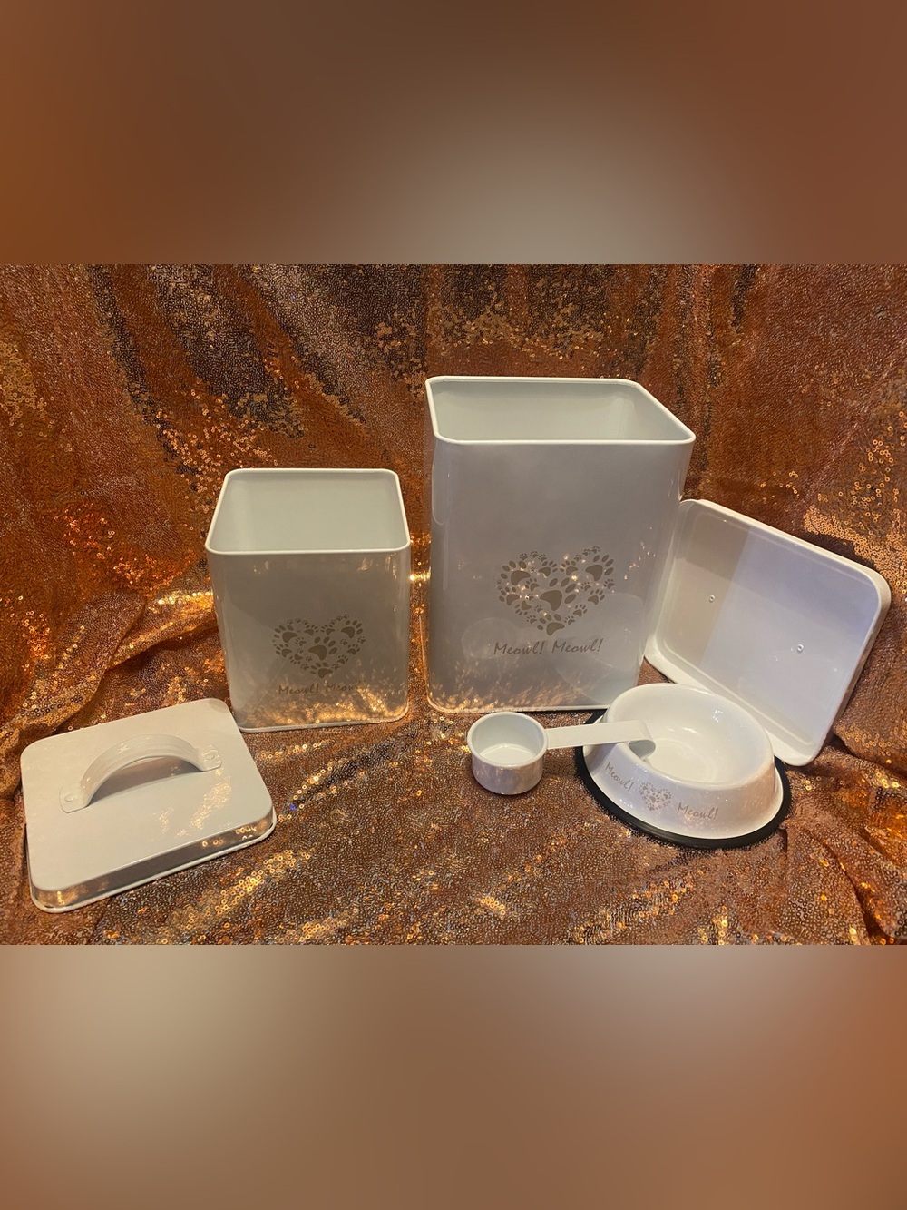 NWT Gustavo Winds Cat Food Storage Set | 2 Canisters Bowl & Scoop-Meow Paw Heart